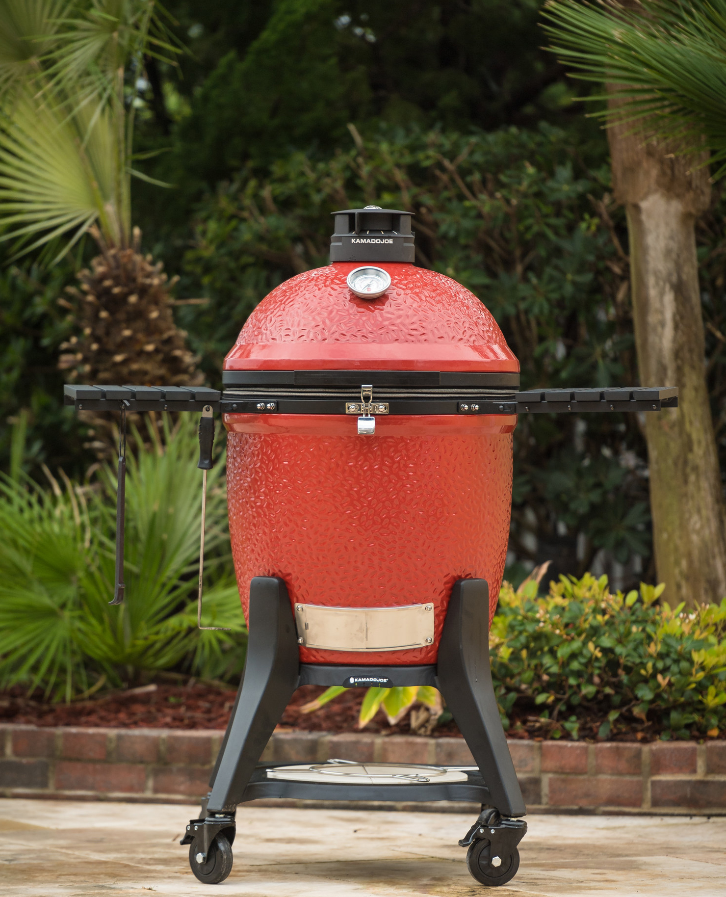 Charcoal BBQ Grills & Charcoal Smokers Canada