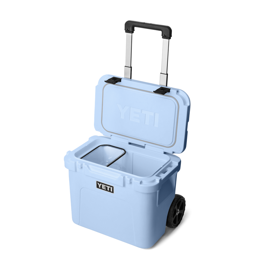 Roadie 32 Wheeled Cooler - Big Sky Blue