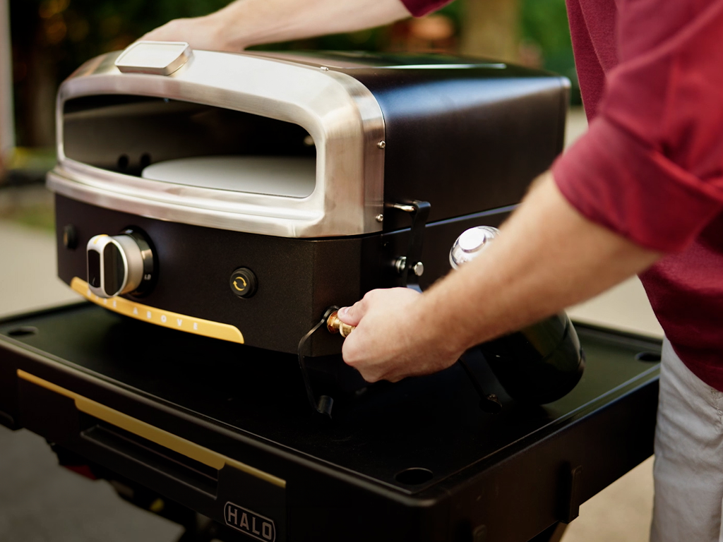 Versa 16 Pizza Oven w/ Rotating Stone