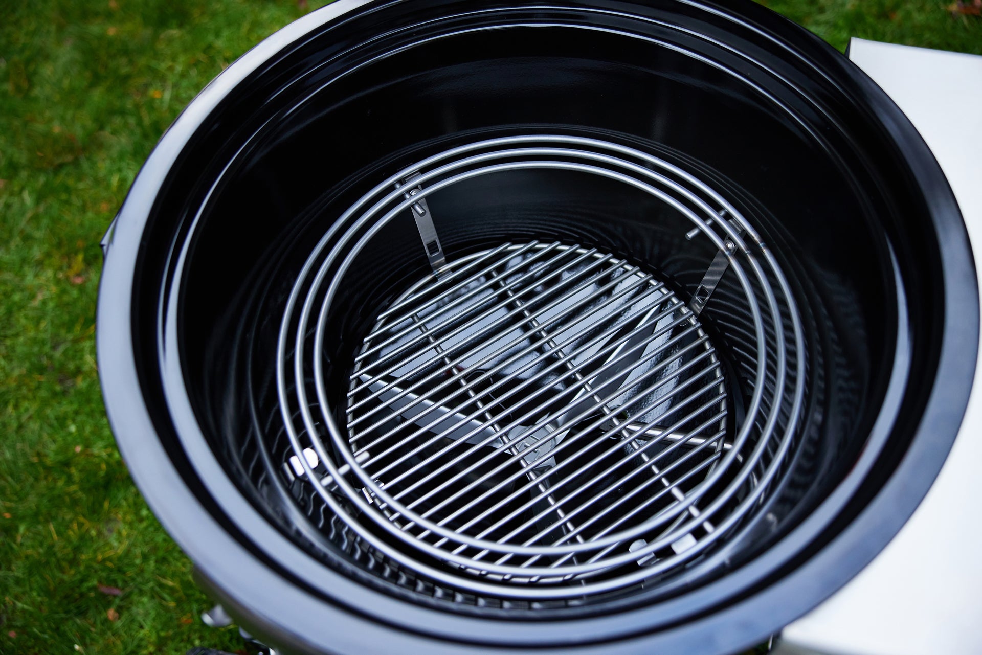 Summit Kamado E6 Grill