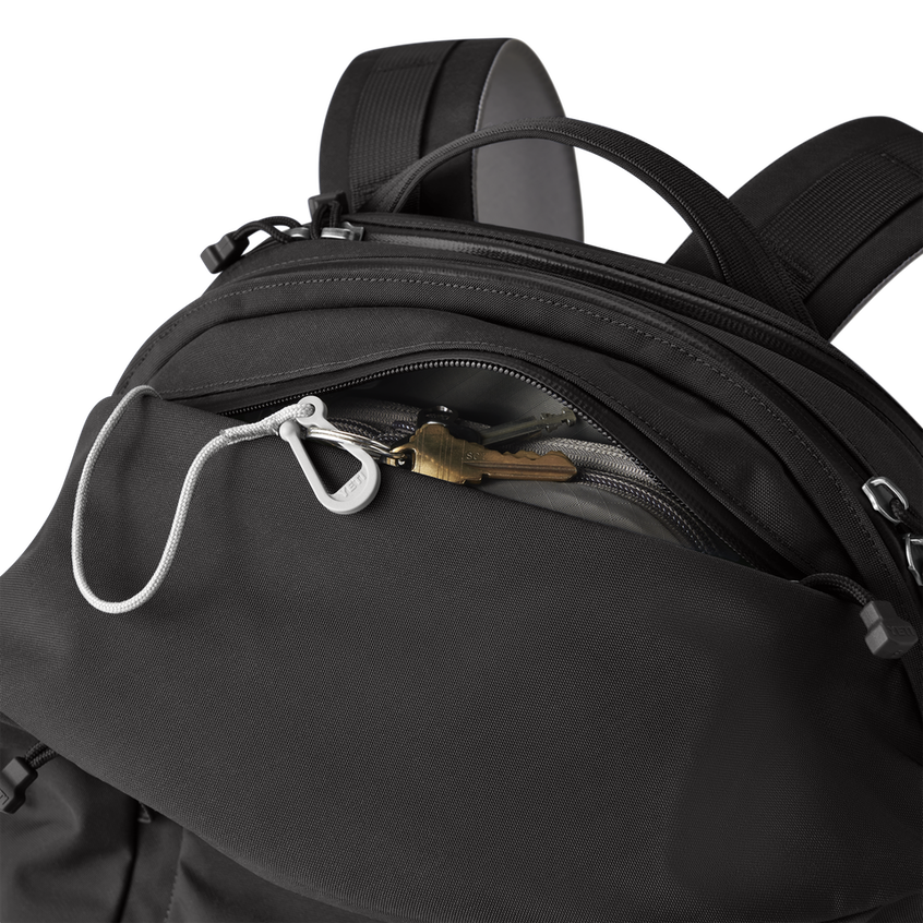 Crossroads 27L Backpack - Black