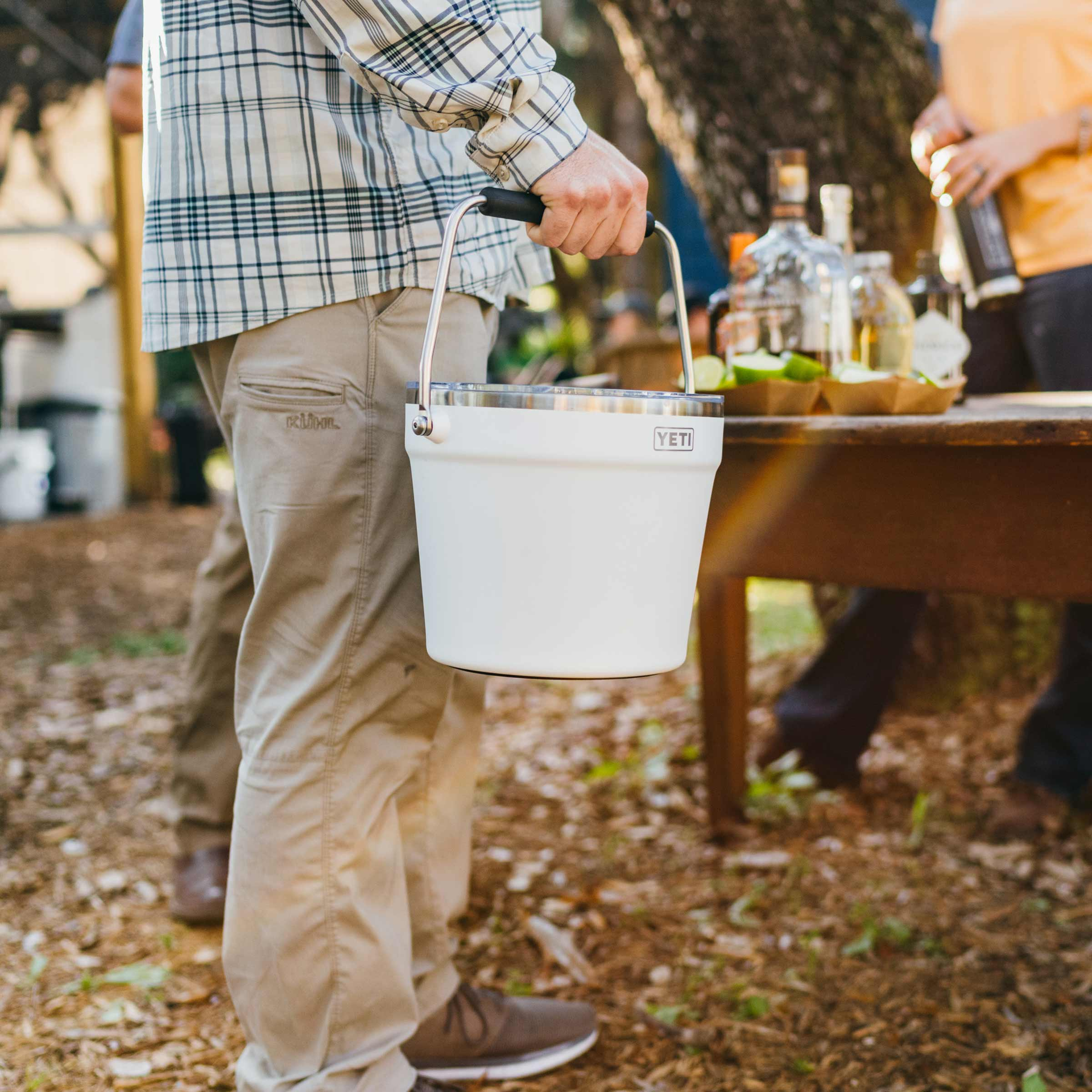 Beverage Bucket w/ Lid - Navy