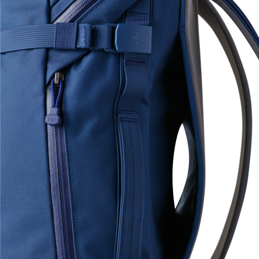 Crossroads 22L Backpack - Navy