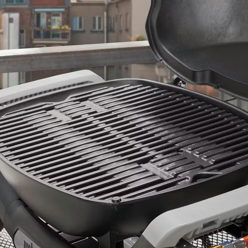 Q 1200N Gas Grill - Midnight Black