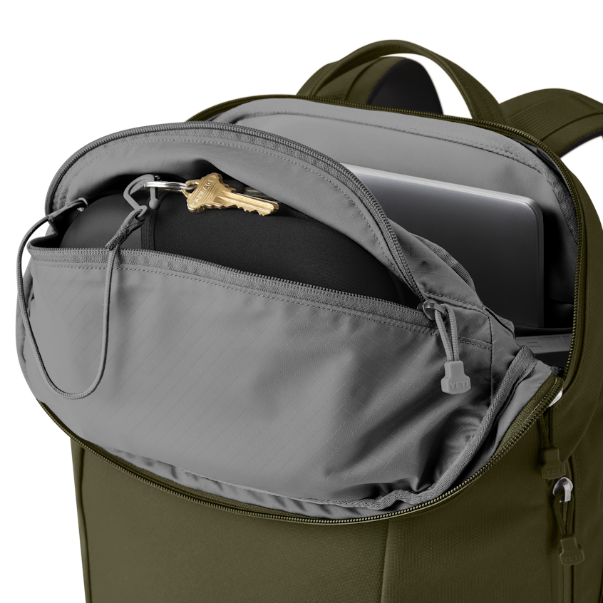 Crossroads 22L Backpack - Olive