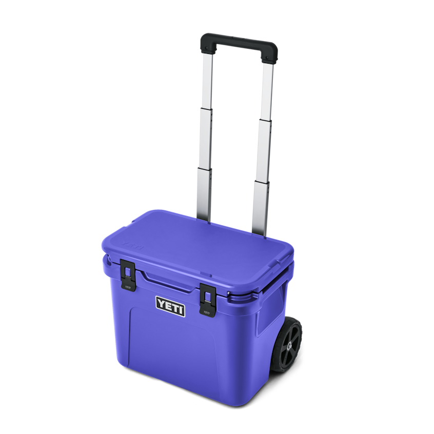 Roadie 32 Wheeled Cooler - Ultramarine Violet
