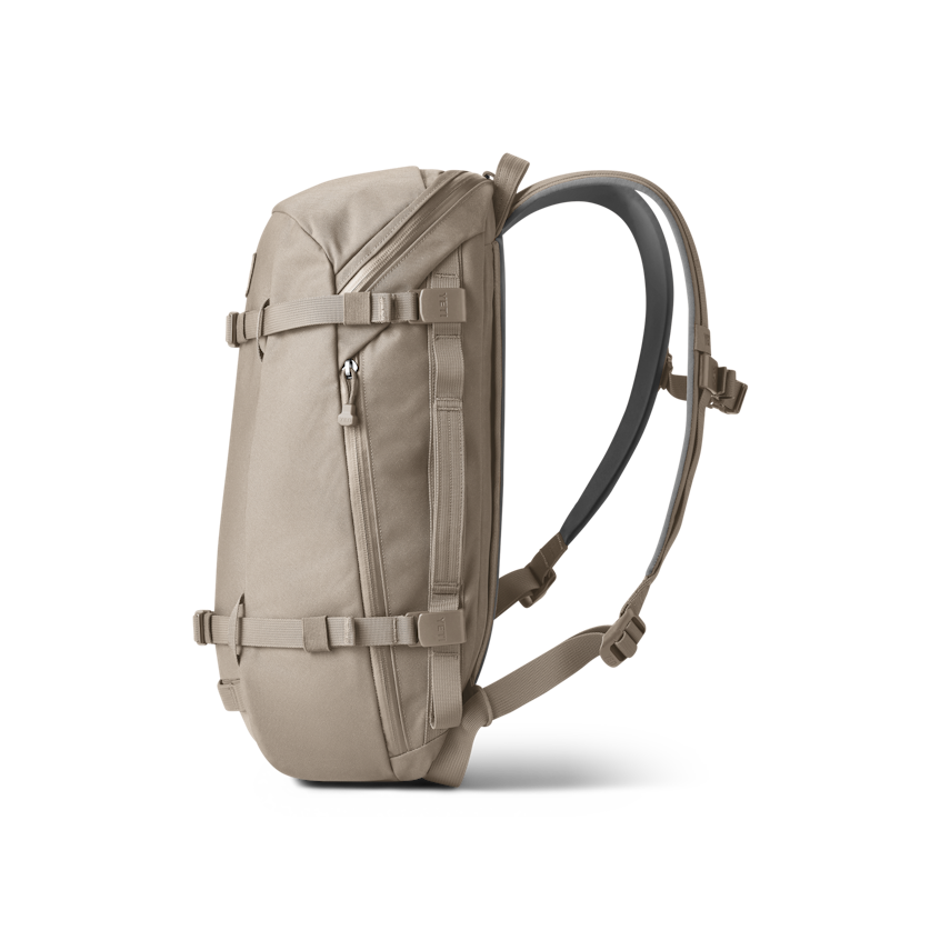 Crossroads 22L Backpack - Cape Dark Taupe