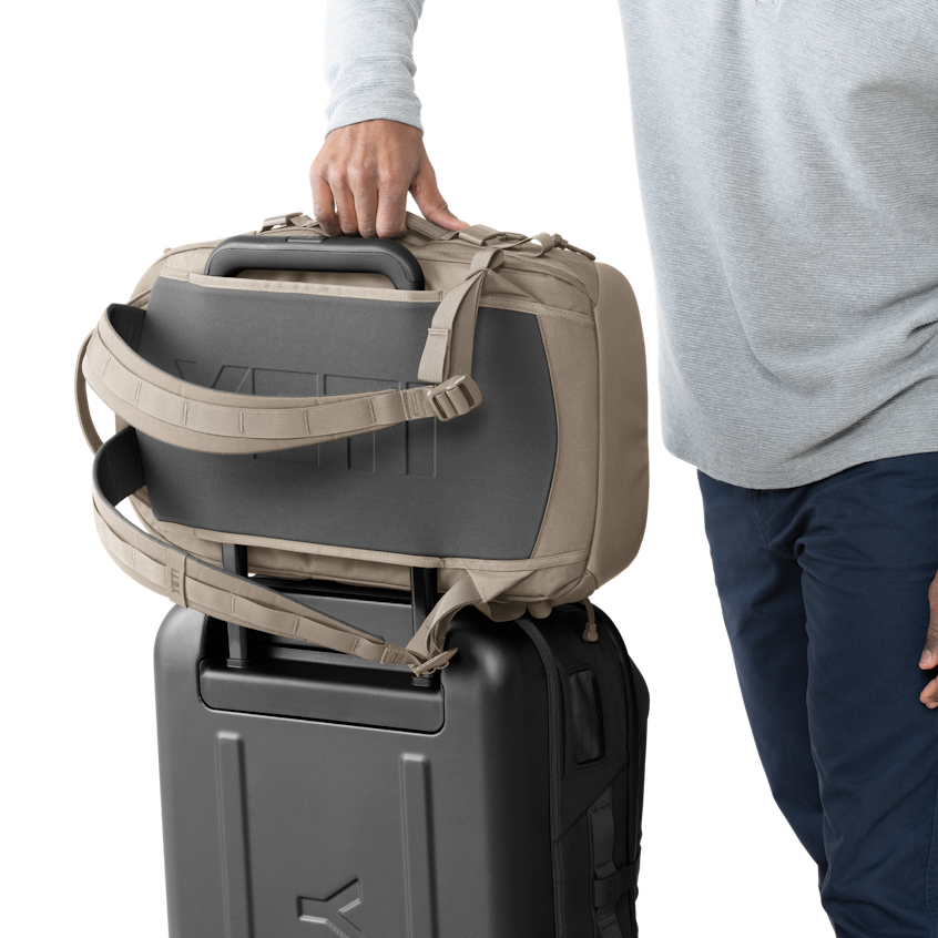 Crossroads 22L Backpack - Cape Dark Taupe