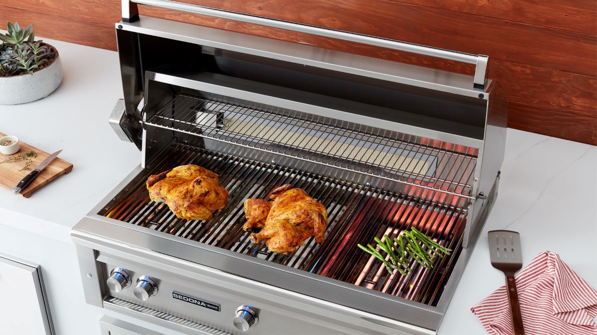 36" Built-in Grill with 1 Prosear Burner and 2 Stainless Steel Burners and Rotisserie (L600PSR)